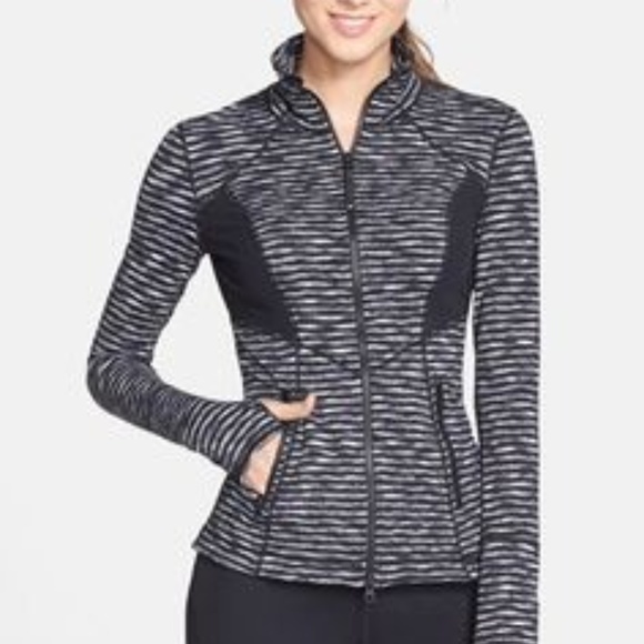 Zella Jackets & Blazers - Zella Essential Athletic Jacket Black Vent Sides M